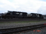 NS 3343 & NS 3363 head EB behind a COFC Train